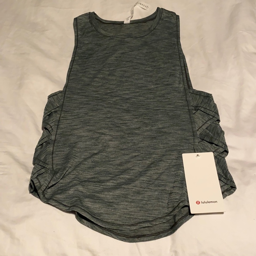 Lululemon tank